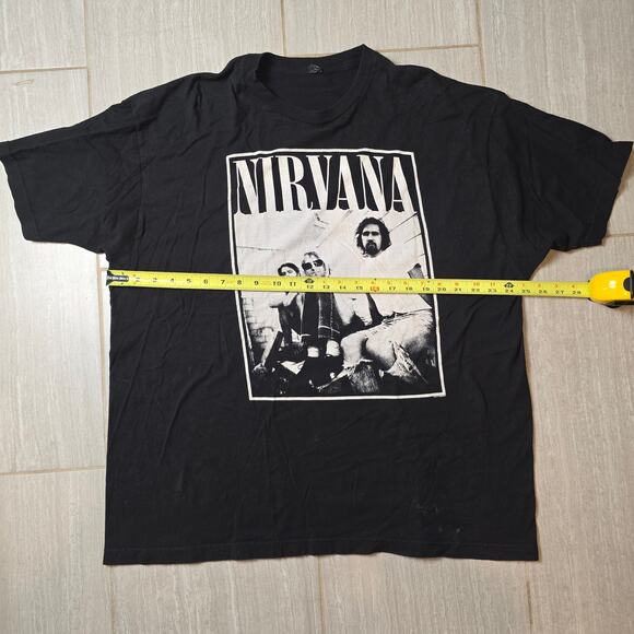 Official Merchandise Tultex Nirvana American Grunge Rock Band Tee Size XL - Picture 2 of 8
